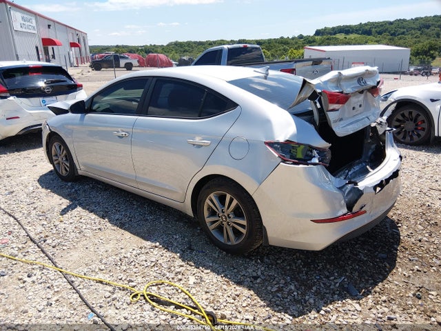 Hyundai Elantra Value Edition 2017 5NPD84LF8HH155251 Image 3