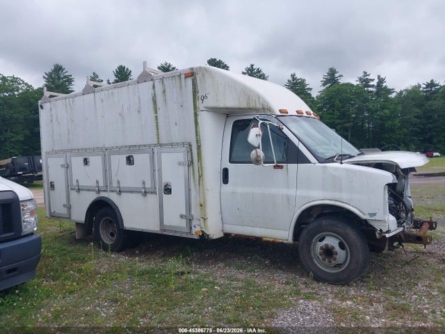 45386775 :رقم المزاد ، 1GBJG31U351202047 vin ، 2005 Chevrolet Express Cutaway Base W/c7l/c7n مزاد بيع