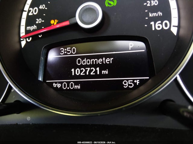 2013 Volkswagen Beetle 2.0t Turbo მანქანა იყიდება აუქციონზე, vin: 3VWVA7AT4DM621214, აუქციონის ნომერი: 45386922