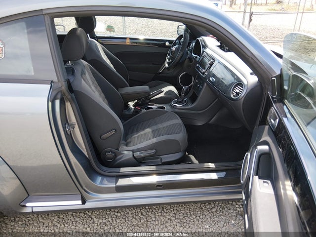 2013 Volkswagen Beetle 2.0t Turbo მანქანა იყიდება აუქციონზე, vin: 3VWVA7AT4DM621214, აუქციონის ნომერი: 45386922