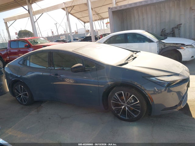JTDACAAU1R3043499 Toyota PRIUS XLE