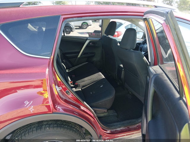 Toyota Rav4 Xle 2018 2T3RFREV3JW715737 Image 8