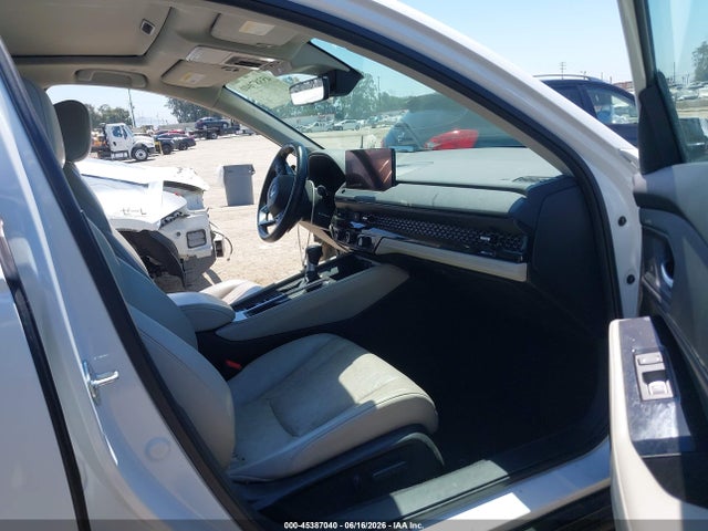 1HGCY2F8XPA044107 Honda Accord Hybrid Touring