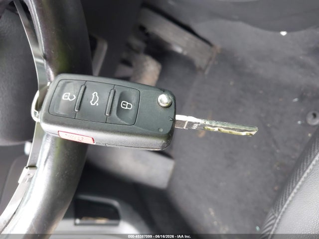 Aukcja sprzedaży 2012 Volkswagen Beetle 2.5l, vin: 3VWJX7AT2CM608148, numer aukcji: 45387099