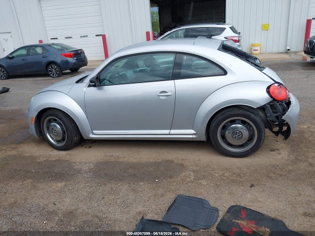 Aukcja sprzedaży 2012 Volkswagen Beetle 2.5l, vin: 3VWJX7AT2CM608148, numer aukcji: 45387099