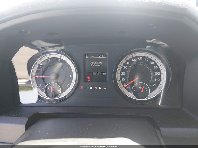 3C63R3CT7HG711249 RAM 3500 Tradesman 4x4 6&#039;4 Box