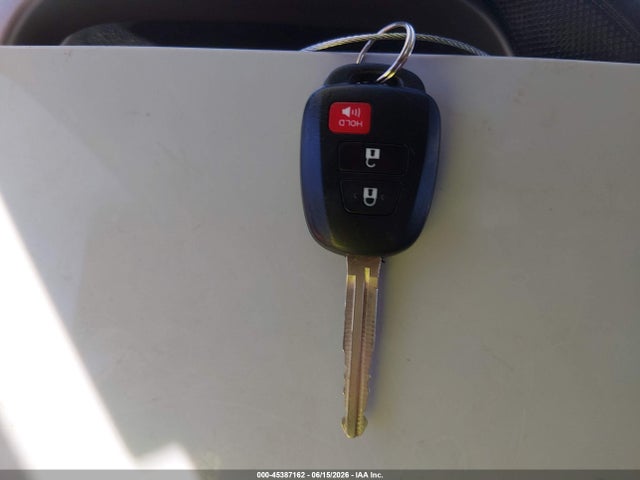 Toyota RAV4 LE 2015 2T3BFREV8FW392083 Image 11