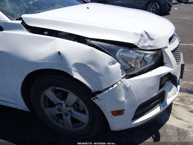 1G1PC5SBXE7445466 Chevrolet Cruze 1lt Auto