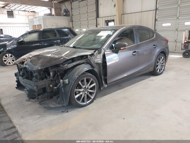 2018 Mazda Mazda3 Touring მანქანა იყიდება აუქციონზე, vin: 3MZBN1V31JM247803, აუქციონის ნომერი: 45387222