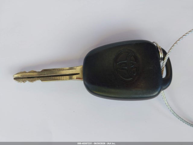 Toyota RAV4 LE 2018 2T3ZFREV3JW433663 Image 11