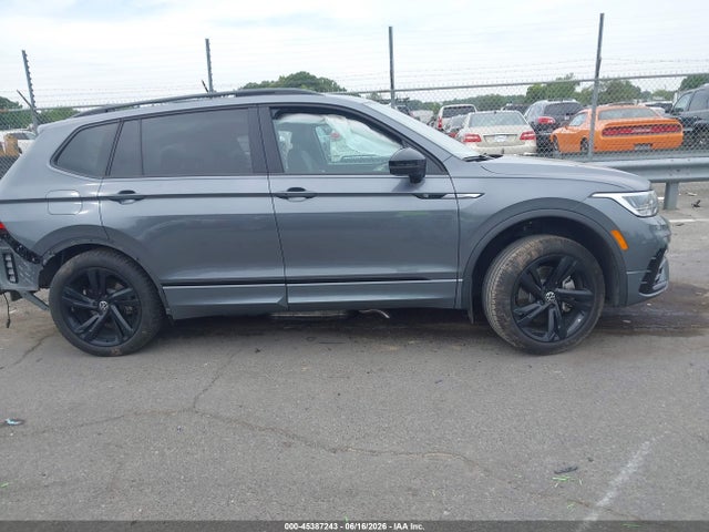 Продажа на аукционе авто 2024 Volkswagen Tiguan 2.0t Se R-line Black, vin: 3VV8B7AX8RM060637, номер лота: 45387243