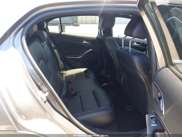 45387252 :رقم المزاد ، WDCTG4GB8HJ352346 vin ، 2017 Mercedes-benz Gla 250 4matic مزاد بيع