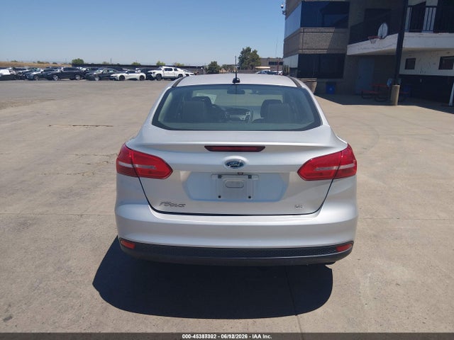 Ford FOCUS SE 2018 1FADP3F23JL328607 Image 16