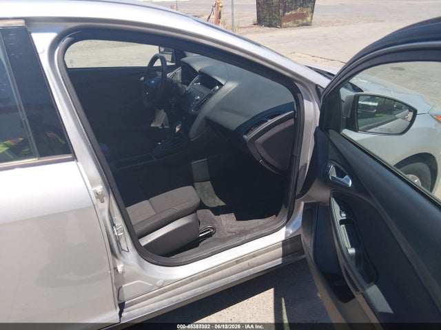 Ford FOCUS SE 2018 1FADP3F23JL328607 Image 5