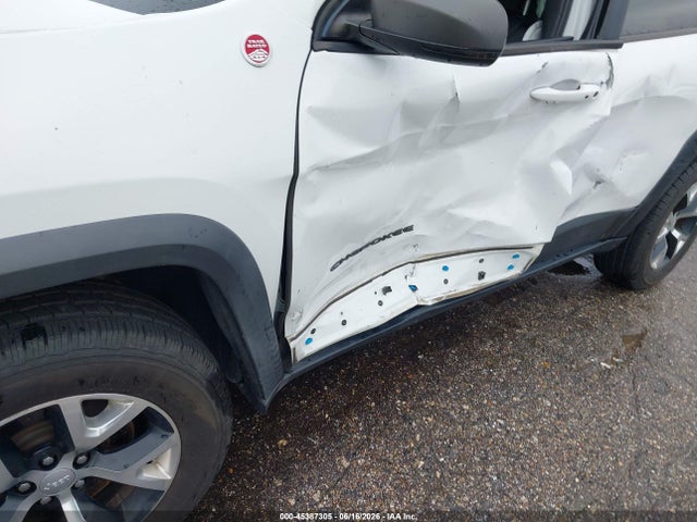2018 Jeep Cherokee Trailhawk 4x4 მანქანა იყიდება აუქციონზე, vin: 1C4PJMBXXJD505387, აუქციონის ნომერი: 45387305