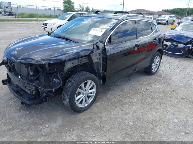 JN1BJ1CR8JW286655 Nissan Rogue Sport Sv