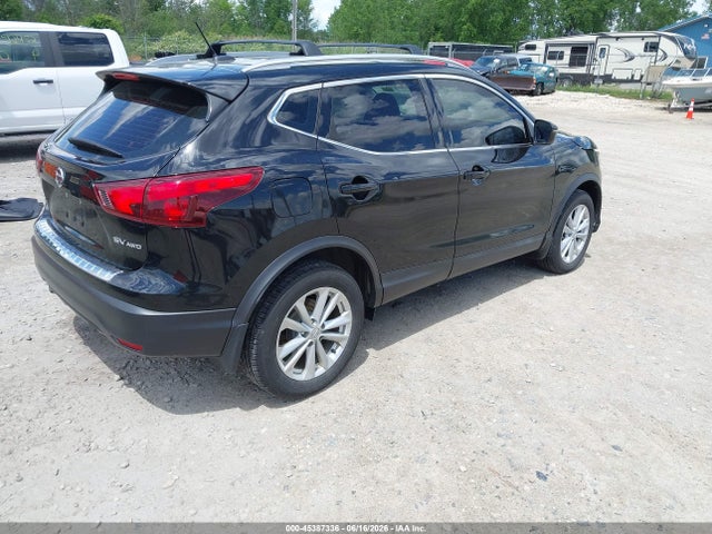 JN1BJ1CR8JW286655 Nissan Rogue Sport Sv