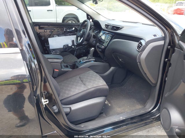 JN1BJ1CR8JW286655 Nissan Rogue Sport Sv