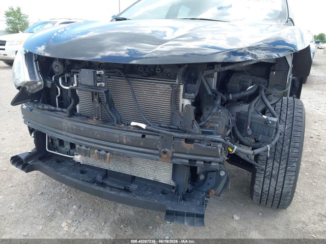 JN1BJ1CR8JW286655 Nissan Rogue Sport Sv