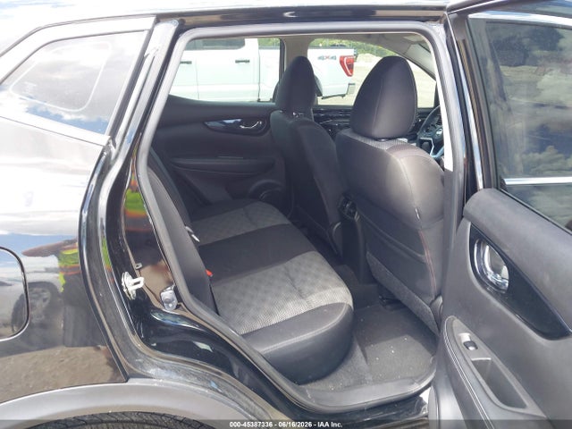 JN1BJ1CR8JW286655 Nissan Rogue Sport Sv