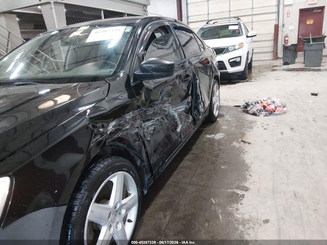 2014 Volkswagen Jetta 2.0l S მანქანა იყიდება აუქციონზე, vin: 3VW1K7AJ2EM437644, აუქციონის ნომერი: 45387339