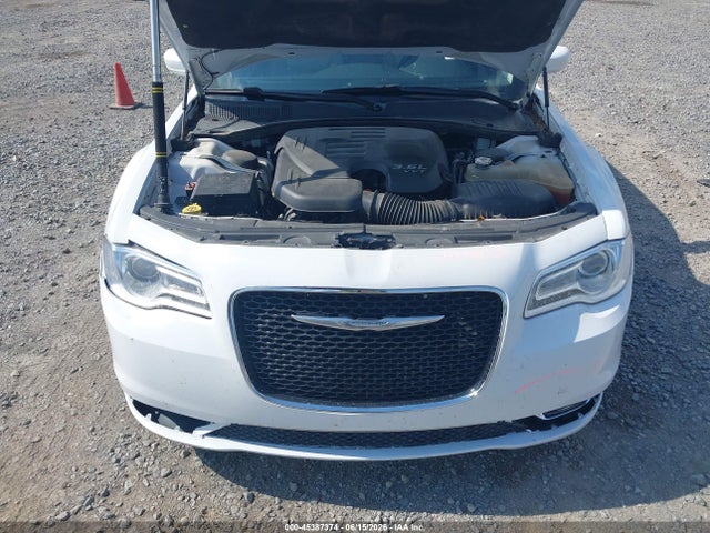 2016 Chrysler 300 Anniversary Edition მანქანა იყიდება აუქციონზე, vin: 2C3CCAAG5GH212456, აუქციონის ნომერი: 45387374
