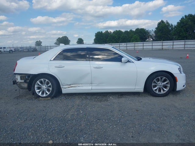 2016 Chrysler 300 Anniversary Edition მანქანა იყიდება აუქციონზე, vin: 2C3CCAAG5GH212456, აუქციონის ნომერი: 45387374