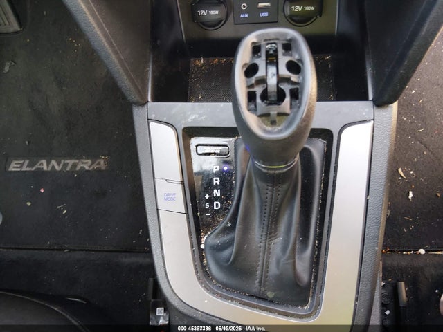 Hyundai ELANTRA SE 2019 5NPD74LF6KH478241 Image 13