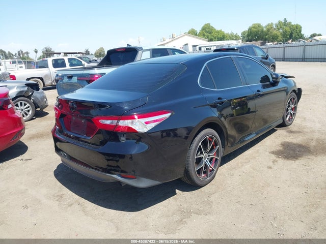 Toyota CAMRY LE 2018 JTNB11HK7J3046907 Image 4