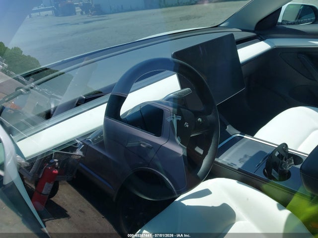 45387441 :رقم المزاد ، 5YJ3E1EB2NF124472 vin ، 2022 Tesla Model 3 Long Range Dual Motor All-wheel Drive مزاد بيع