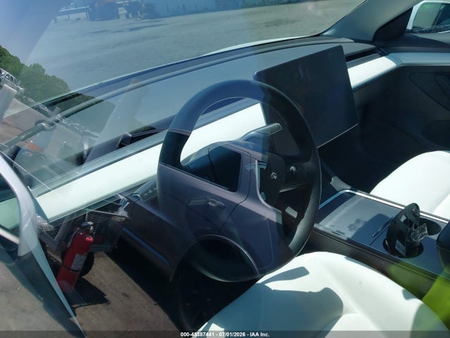45387441 :رقم المزاد ، 5YJ3E1EB2NF124472 vin ، 2022 Tesla Model 3 Long Range Dual Motor All-wheel Drive مزاد بيع