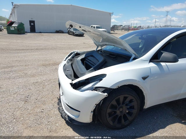 Продаж на аукціоні авто 2023 Tesla Model Y Awd/long Range Dual Motor All-wheel Drive, vin: 7SAYGDEE3PF689010, номер лоту: 45387450
