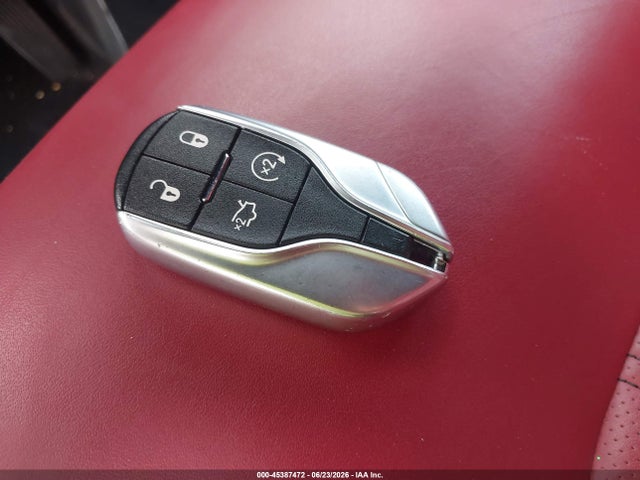 2022 Maserati Levante Gt მანქანა იყიდება აუქციონზე, vin: ZN661XUA8NX400274, აუქციონის ნომერი: 45387472