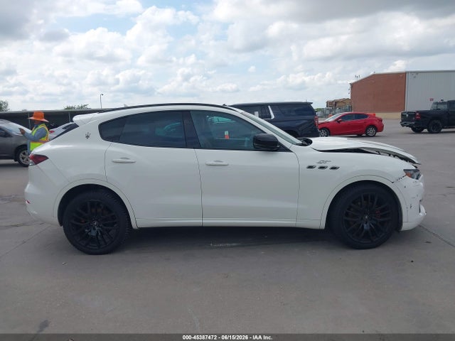 2022 Maserati Levante Gt მანქანა იყიდება აუქციონზე, vin: ZN661XUA8NX400274, აუქციონის ნომერი: 45387472