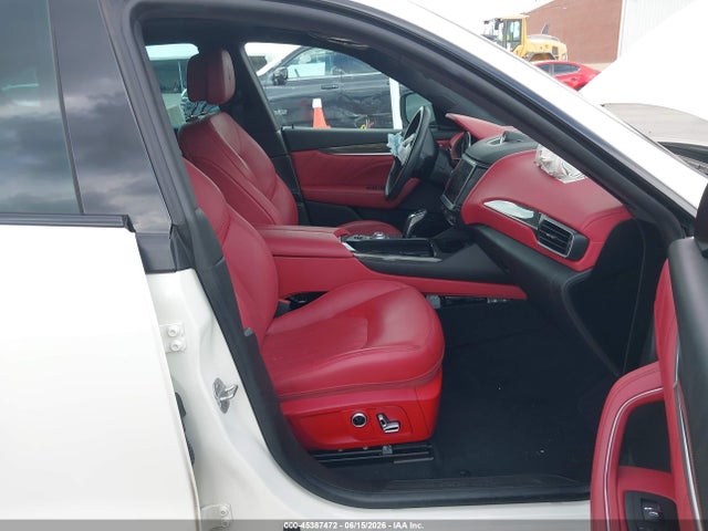 2022 Maserati Levante Gt მანქანა იყიდება აუქციონზე, vin: ZN661XUA8NX400274, აუქციონის ნომერი: 45387472