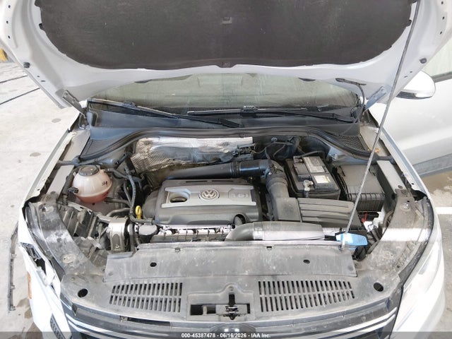 WVGBV7AX1JK004834 Volkswagen Tiguan Limited 2.0t