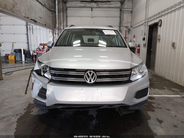 WVGBV7AX1JK004834 Volkswagen Tiguan Limited 2.0t
