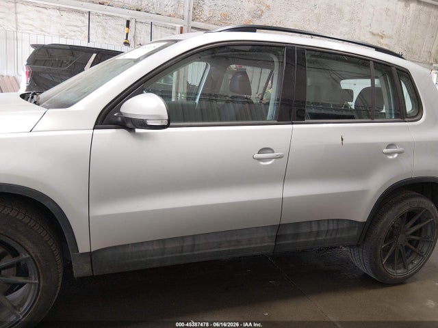WVGBV7AX1JK004834 Volkswagen Tiguan Limited 2.0t