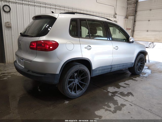 WVGBV7AX1JK004834 Volkswagen Tiguan Limited 2.0t