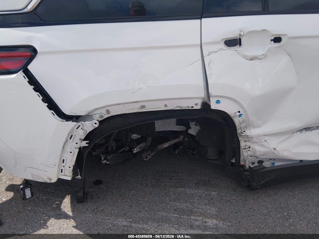 1C4RJGAG7P8859252 Jeep Grand Cherokee Laredo 4x2