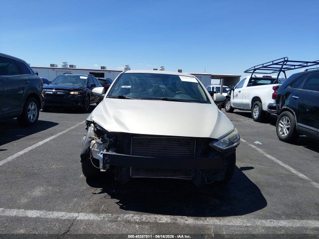 2017 Hyundai Elantra Se მანქანა იყიდება აუქციონზე, vin: KMHD74LF0HU085314, აუქციონის ნომერი: 45387511
