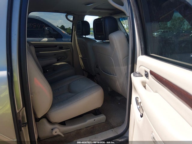 45387521 :رقم المزاد ، 3GYFK66N43G332933 vin ، 2003 Cadillac Escalade Esv Standard مزاد بيع