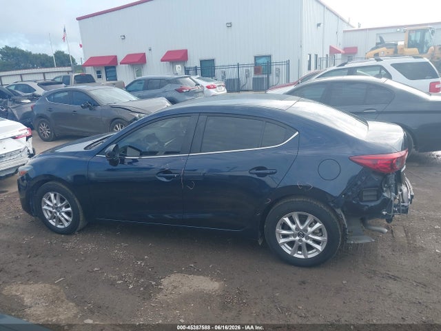 Продаж на аукціоні авто 2018 Mazda Mazda3 Sport, vin: 3MZBN1U72JM232134, номер лоту: 45387588