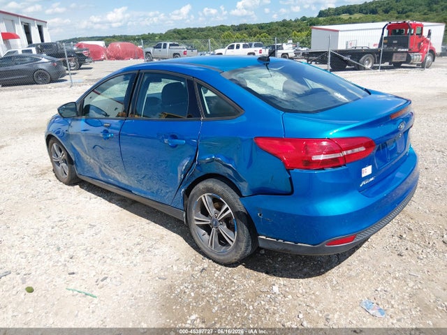 Ford FOCUS SE 2016 1FADP3FE8GL223984 Image 3