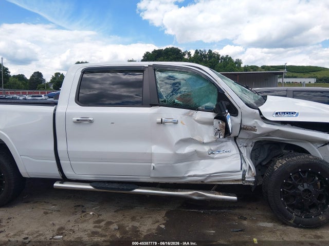 45387779 :رقم المزاد ، 1C6SRFRTXNN223047 vin ، 2022 Ram 1500 Laramie  4x4 6'4 Box مزاد بيع