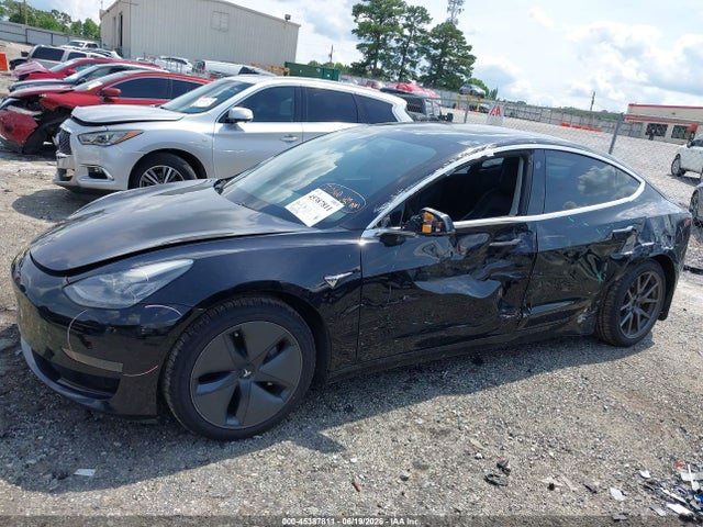 2020 Tesla Model 3 Standard Range Plus Rear-wheel Drive/standard Range Rear-wheel Drive მანქანა იყიდება აუქციონზე, vin: 5YJ3E1EA3LF796643, აუქციონის ნომერი: 45387811