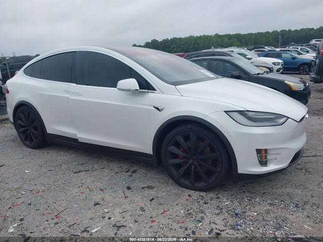 Продажа на аукционе авто 2017 Tesla Model X P100d, vin: 5YJXCBE49HF067514, номер лота: 45387814