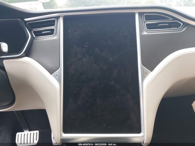 Продажа на аукционе авто 2017 Tesla Model X P100d, vin: 5YJXCBE49HF067514, номер лота: 45387814