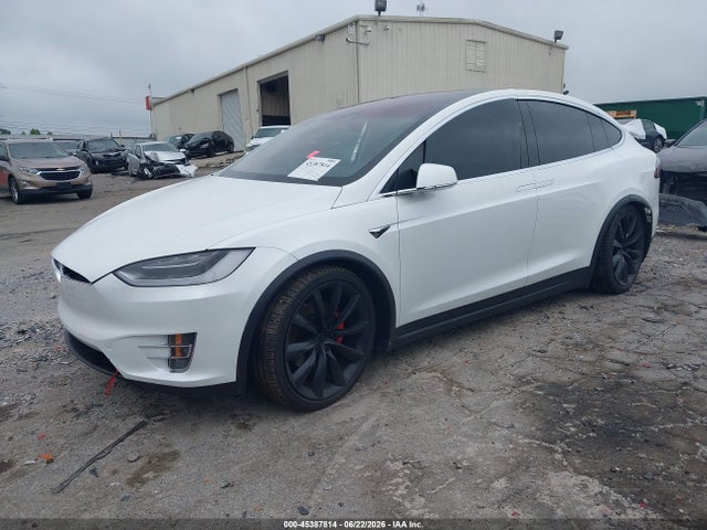 Продажа на аукционе авто 2017 Tesla Model X P100d, vin: 5YJXCBE49HF067514, номер лота: 45387814