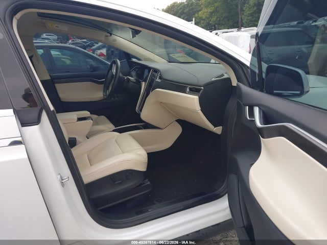 Продажа на аукционе авто 2017 Tesla Model X P100d, vin: 5YJXCBE49HF067514, номер лота: 45387814